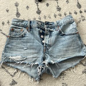 Levi 501 premium shorts size 24